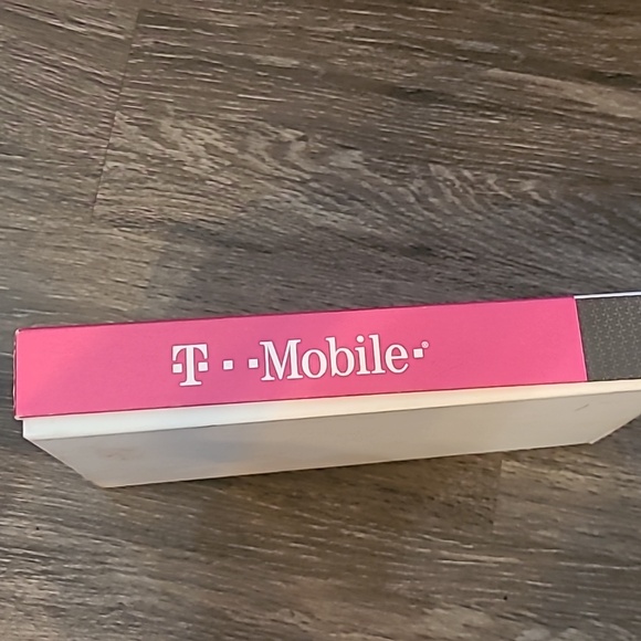 T Mobile, Tablet - Picture 10 of 11